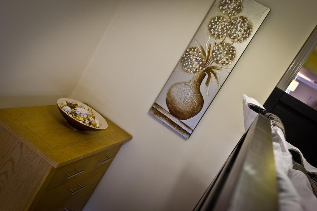 The Lindley Suite - Simple2Let Serviced Apartments 허더즈필드 객실 사진