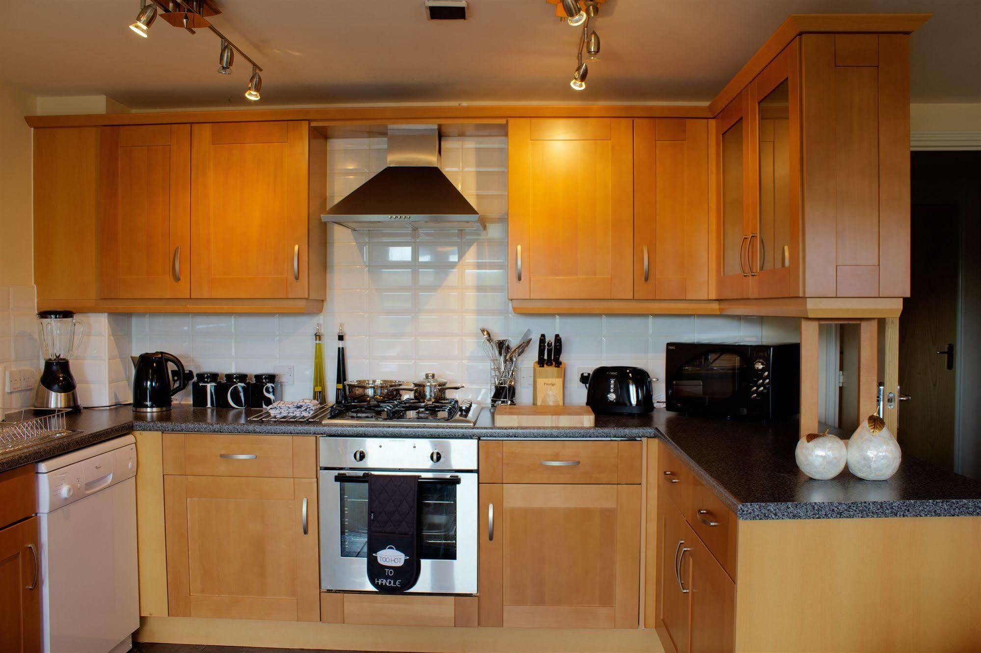 The Lindley Suite - Simple2Let Serviced Apartments 허더즈필드 외부 사진