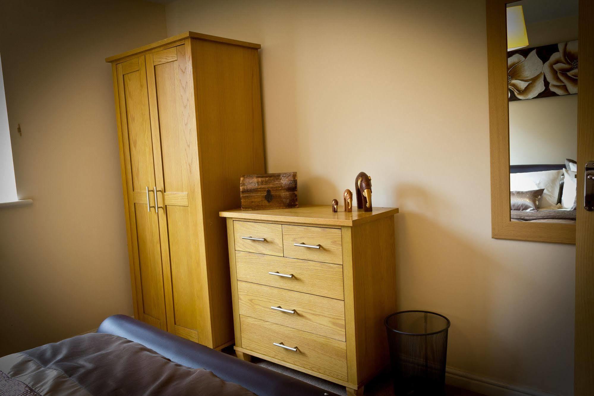 The Lindley Suite - Simple2Let Serviced Apartments 허더즈필드 외부 사진